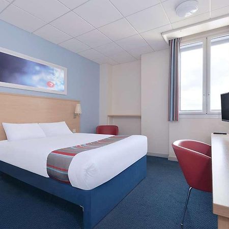 Travelodge Stoke-On-Trent Trentham Room photo